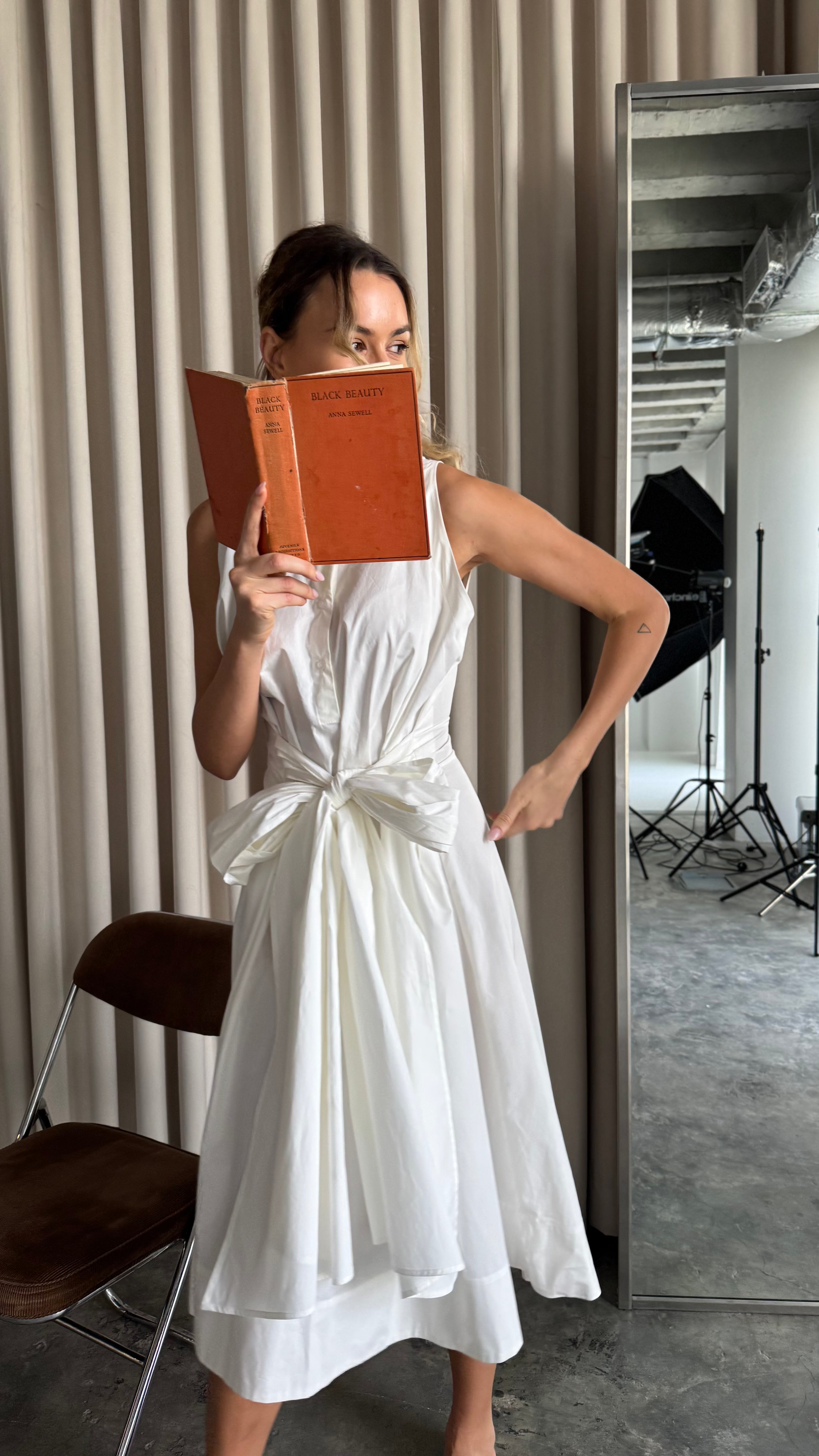 Sleeveless White picnic detailed midi dress