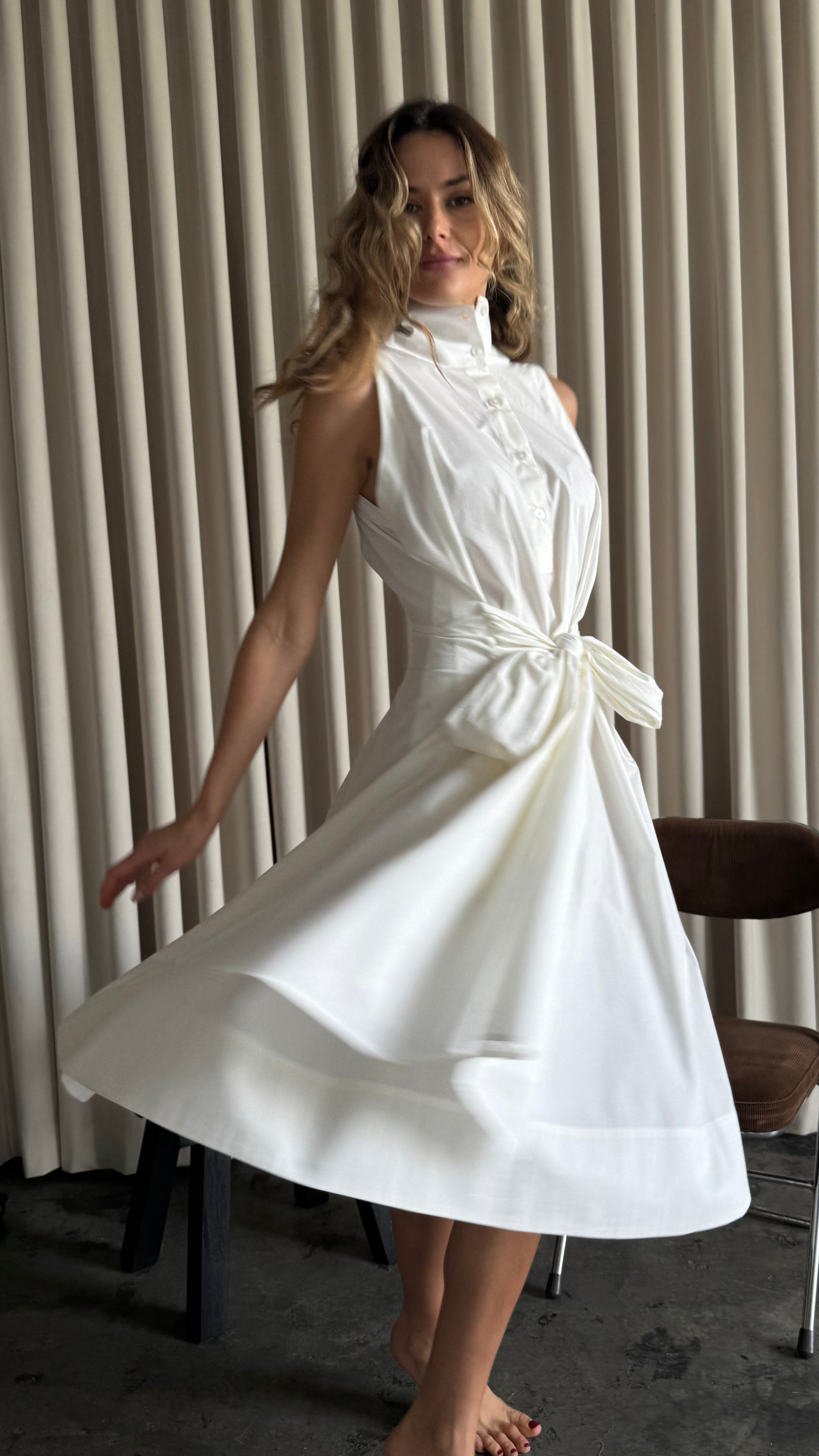 Sleeveless White picnic detailed midi dress