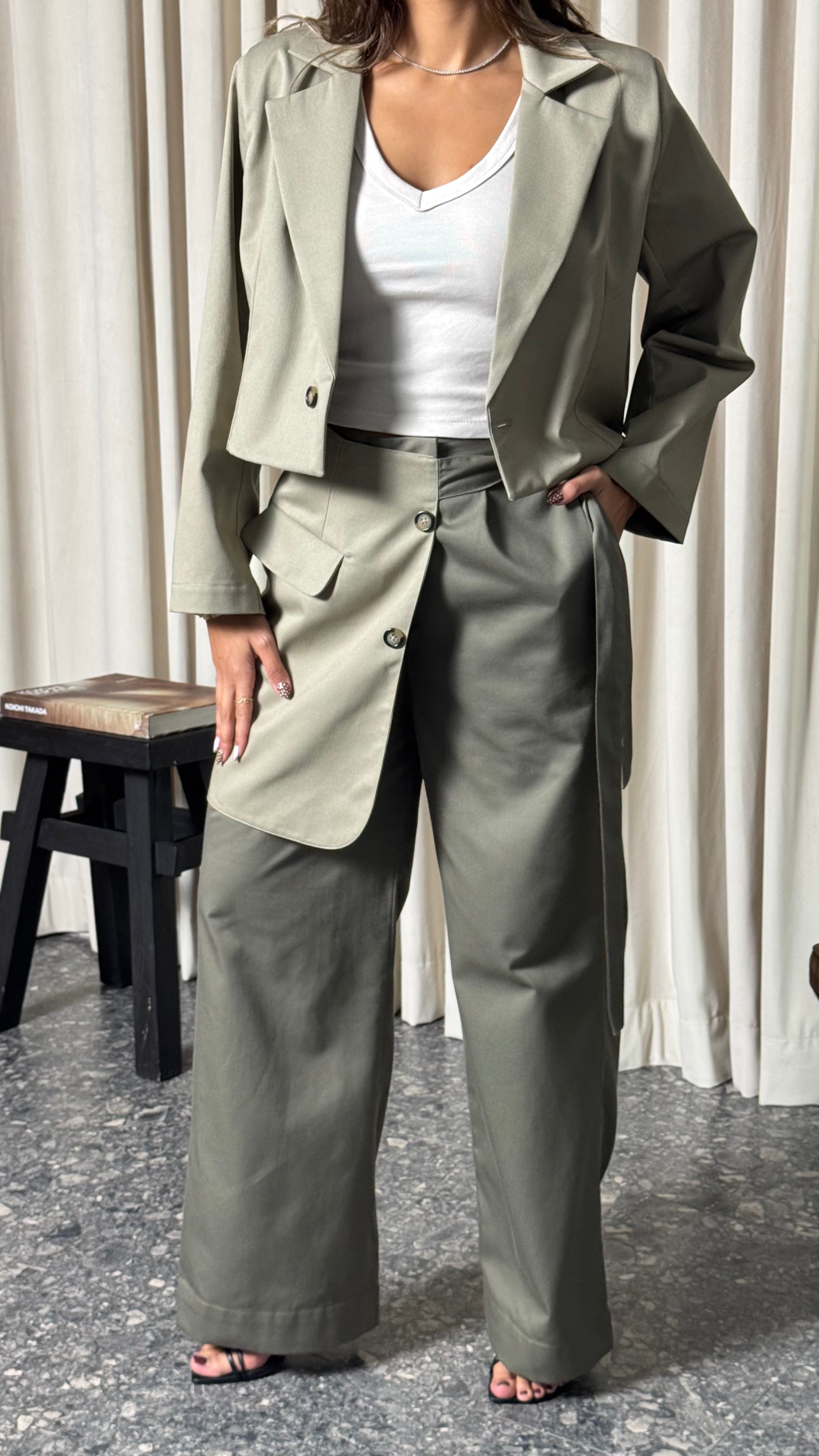 Asymmetry Authority Set