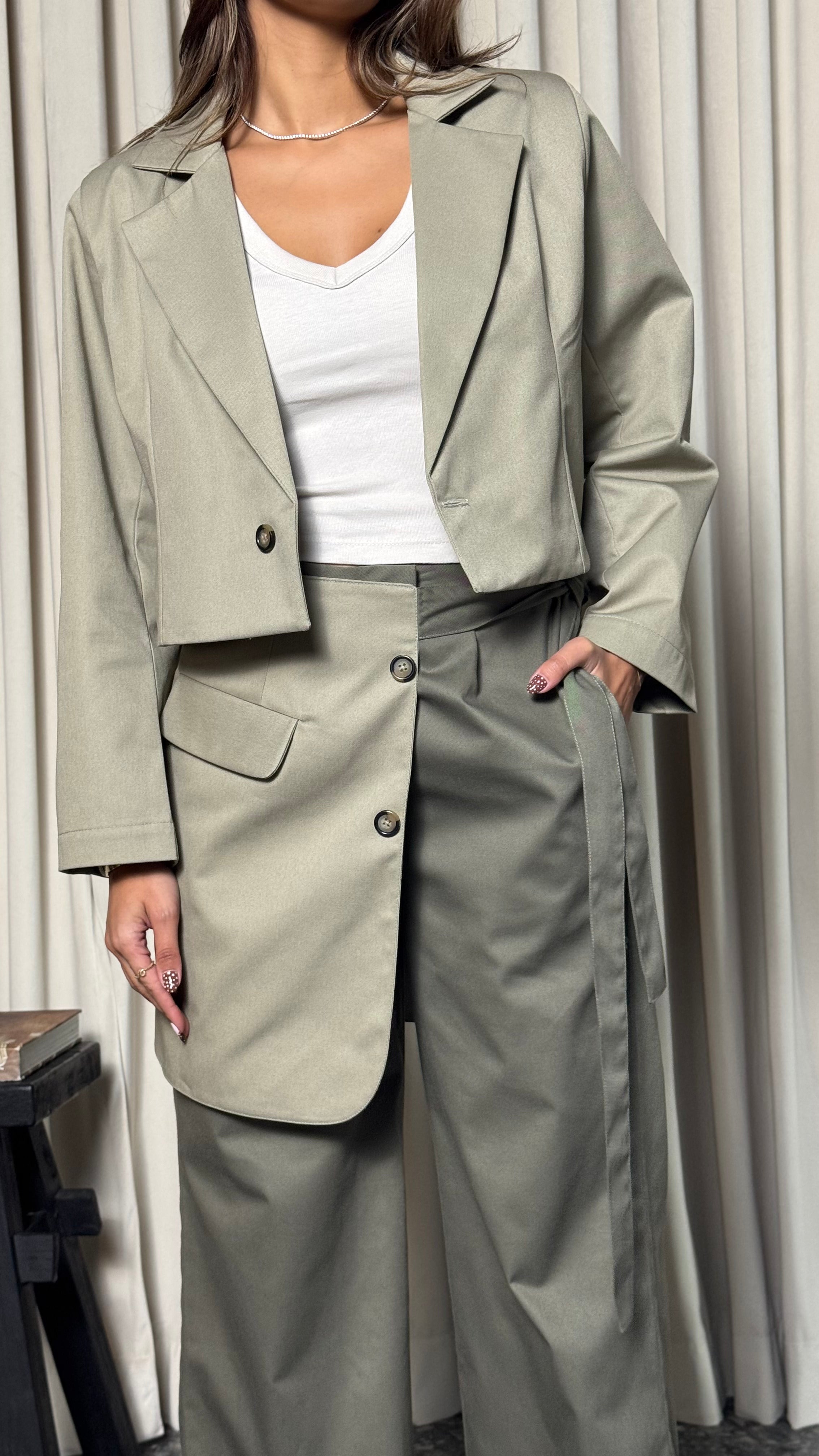 Asymmetry Authority Set