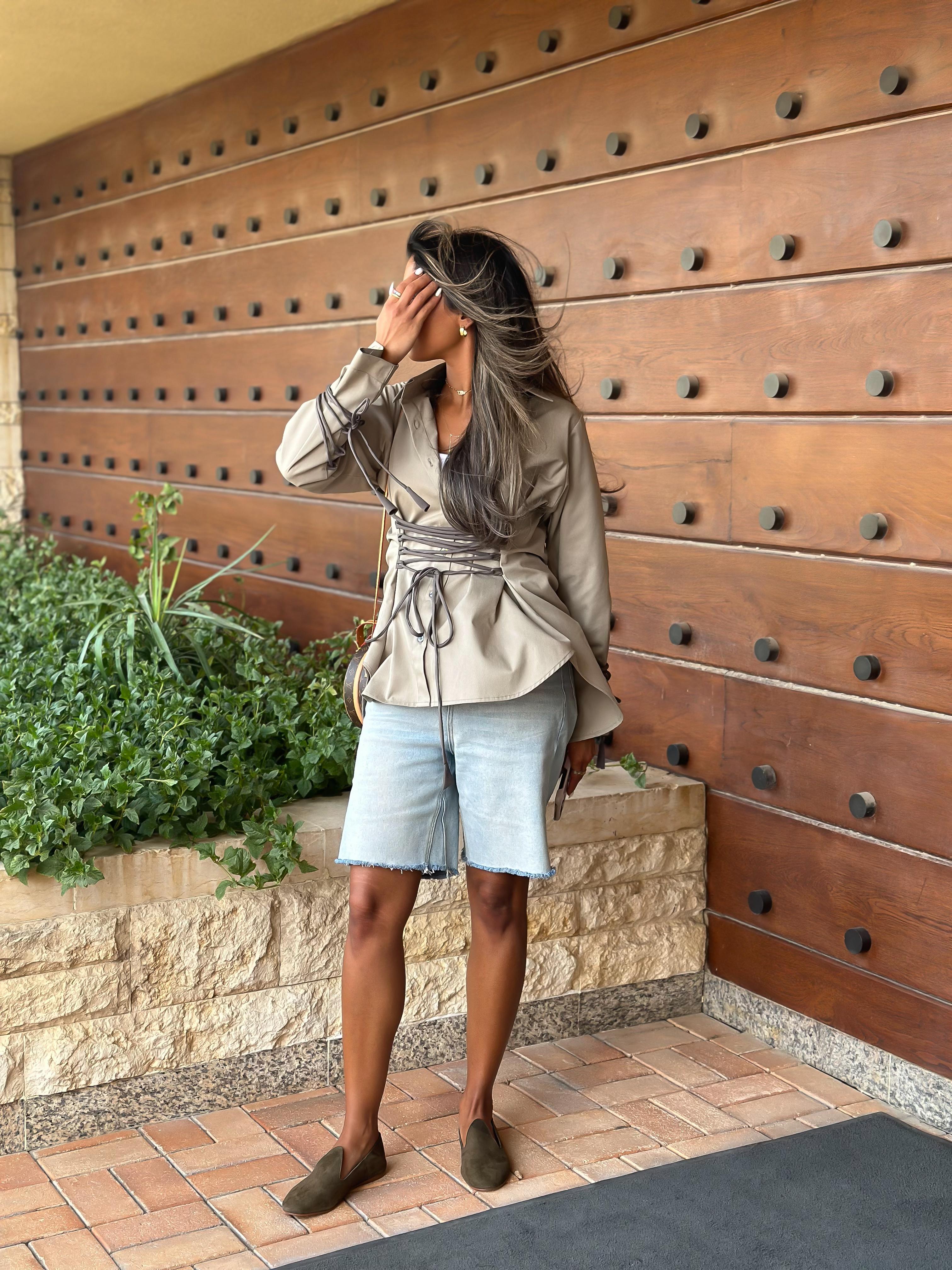 Cinched Tied Lace Shirt