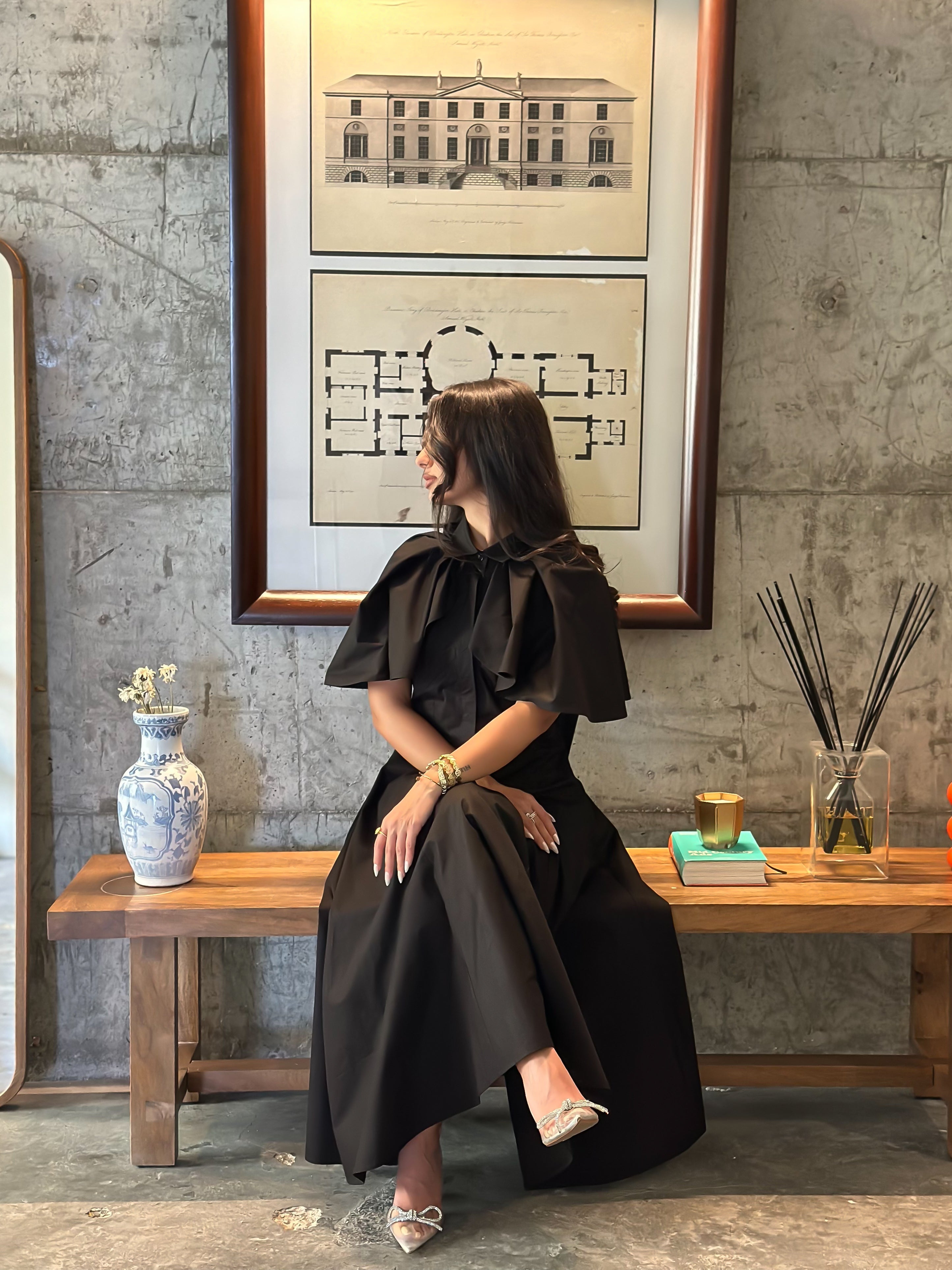Wing - Shoulder Midi Dress Black
